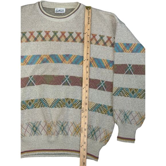 Men's Multicolor Patterned Sweater - Picture 6 of 6
